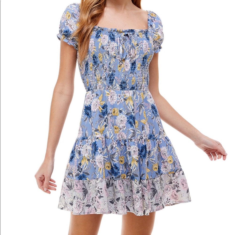 Juniors’ Tiered Floral-Print Dress